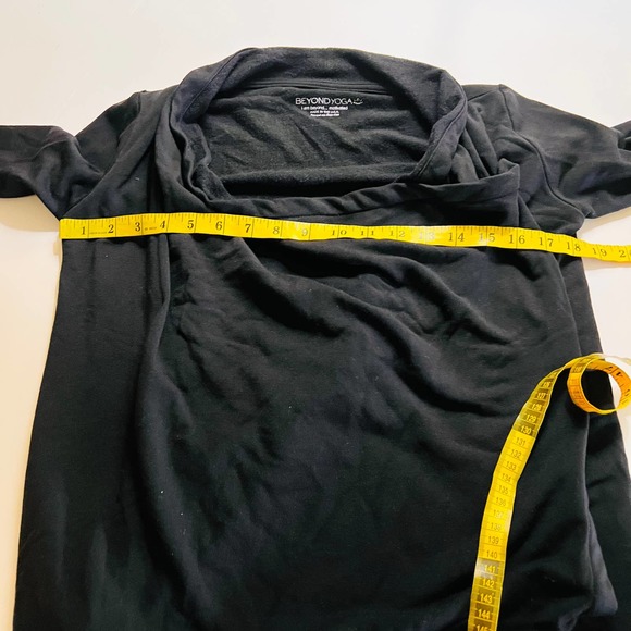 Beyond Yoga Draped Wrap Long Sleeve Three Button Cardigan Top Size XS Black - Picture 8 of 12